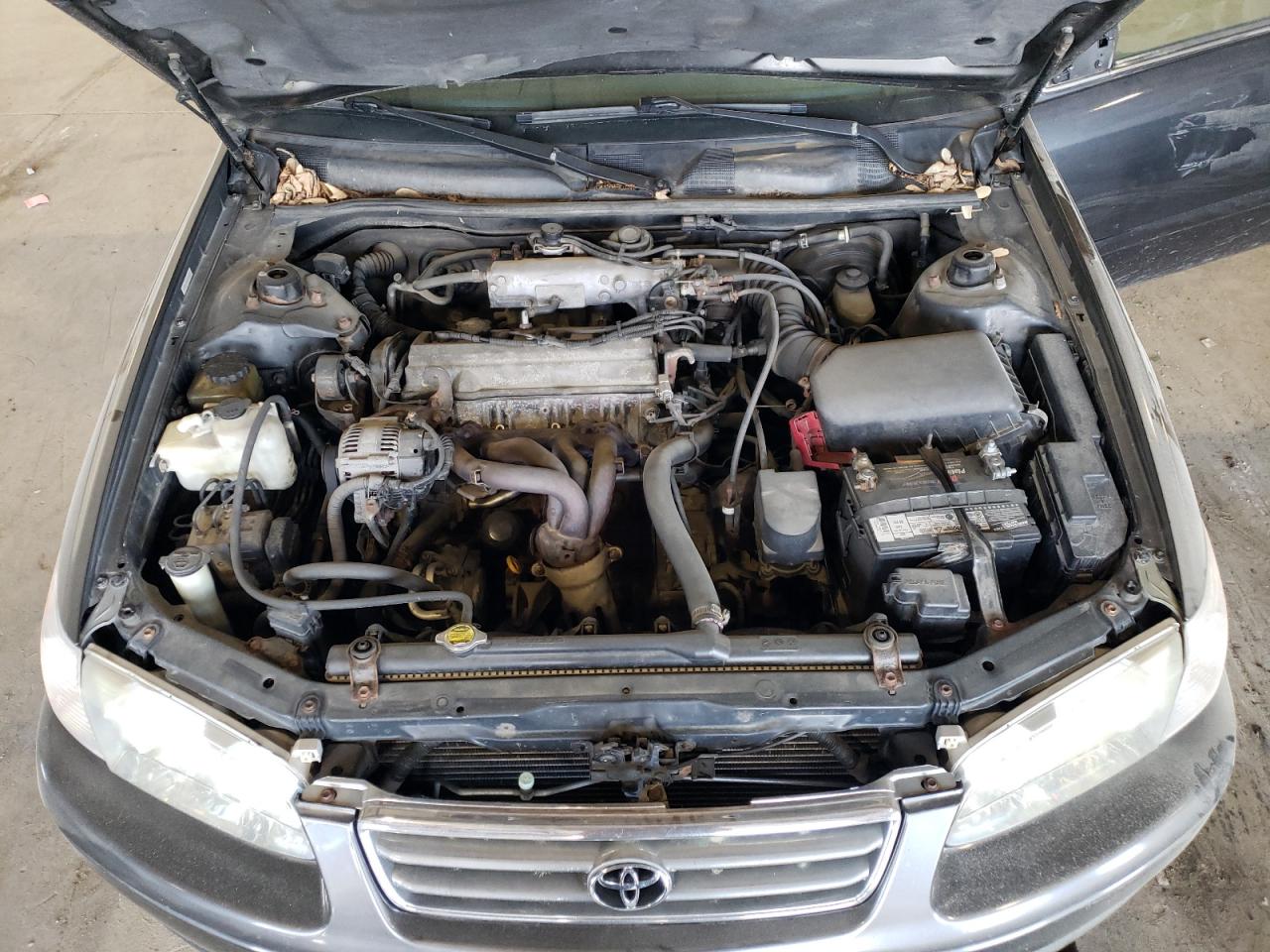 4T1BG22K7YU970555 2000 Toyota Camry Ce