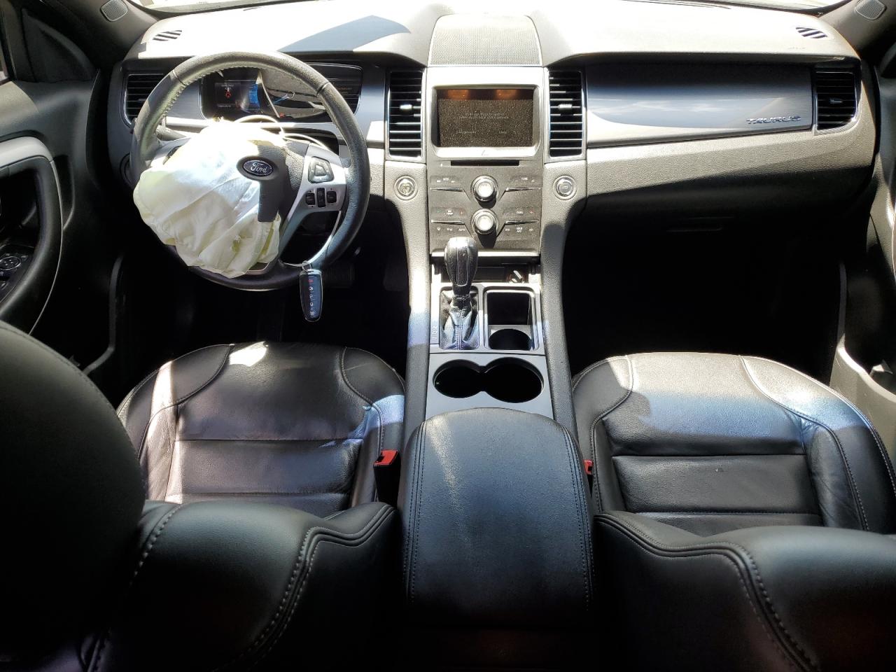 1FAHP2E86JG135619 2018 Ford Taurus Sel