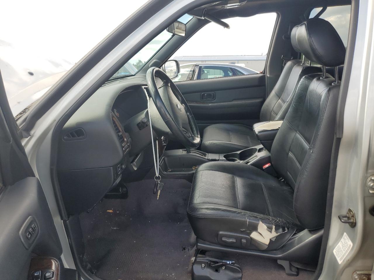 JN8DR09Y02W738028 2002 Nissan Pathfinder Le