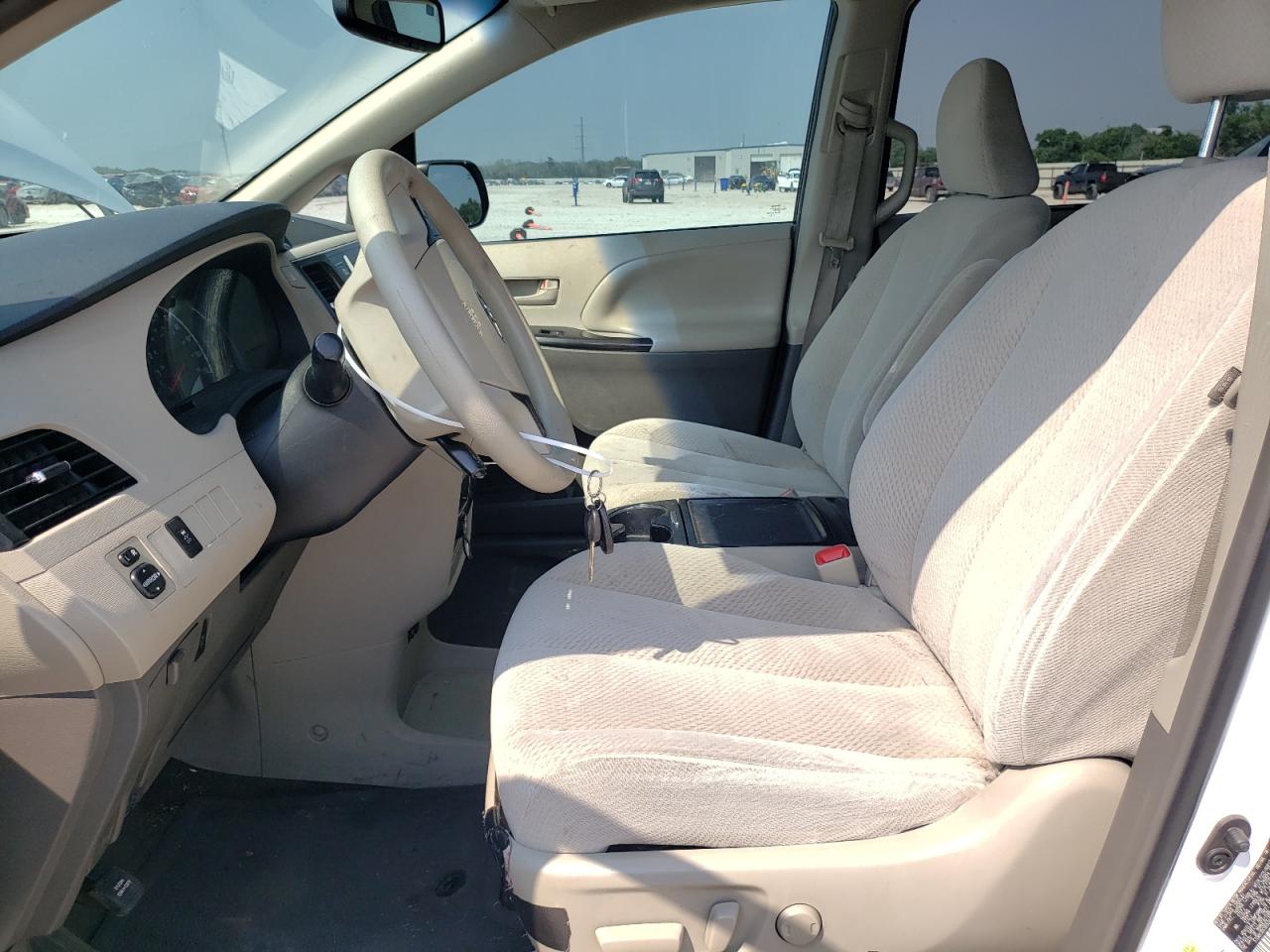 5TDKK3DC9DS342249 2013 Toyota Sienna Le