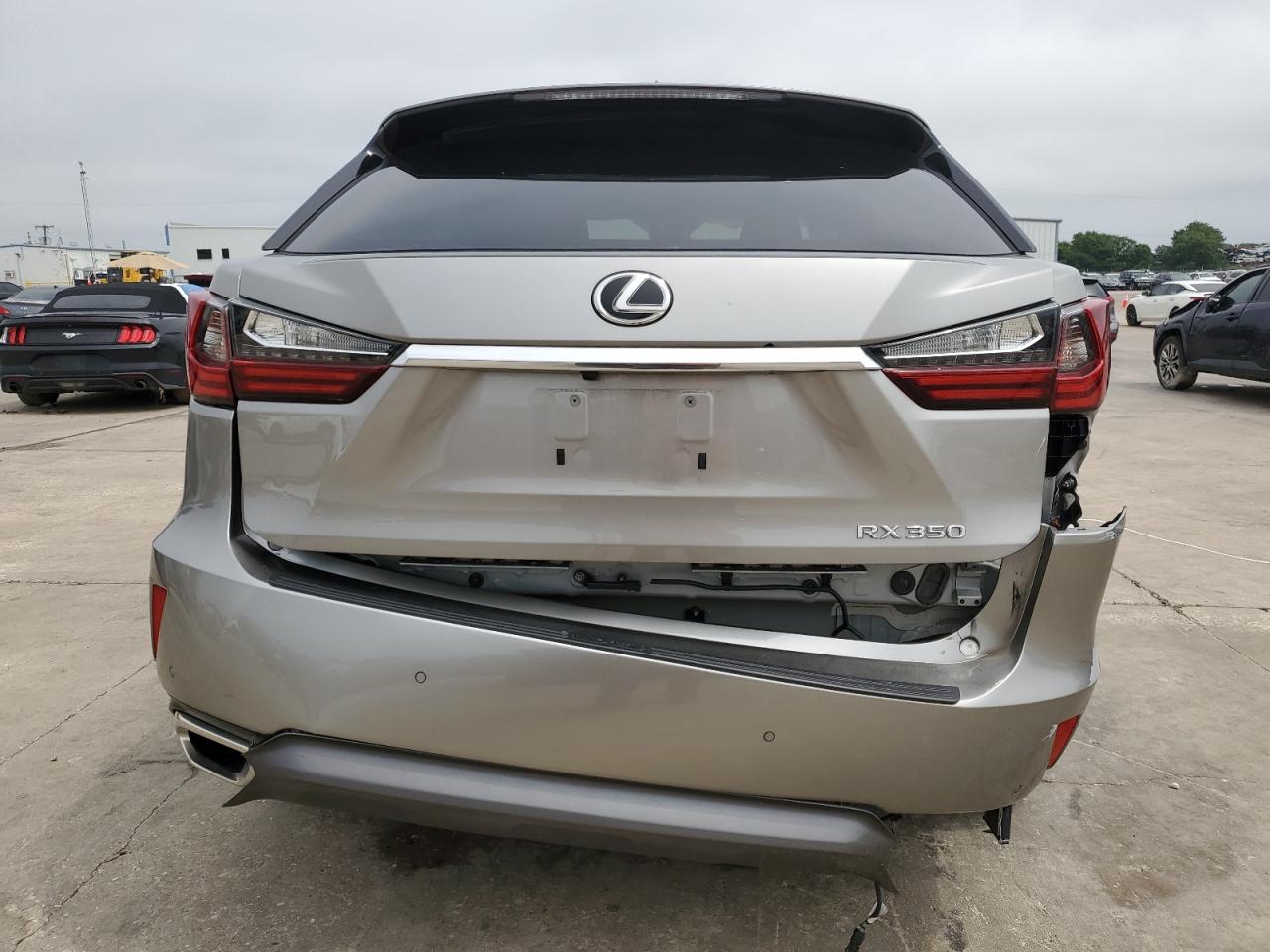 2T2BZMCAXHC093018 2017 Lexus Rx 350 Base