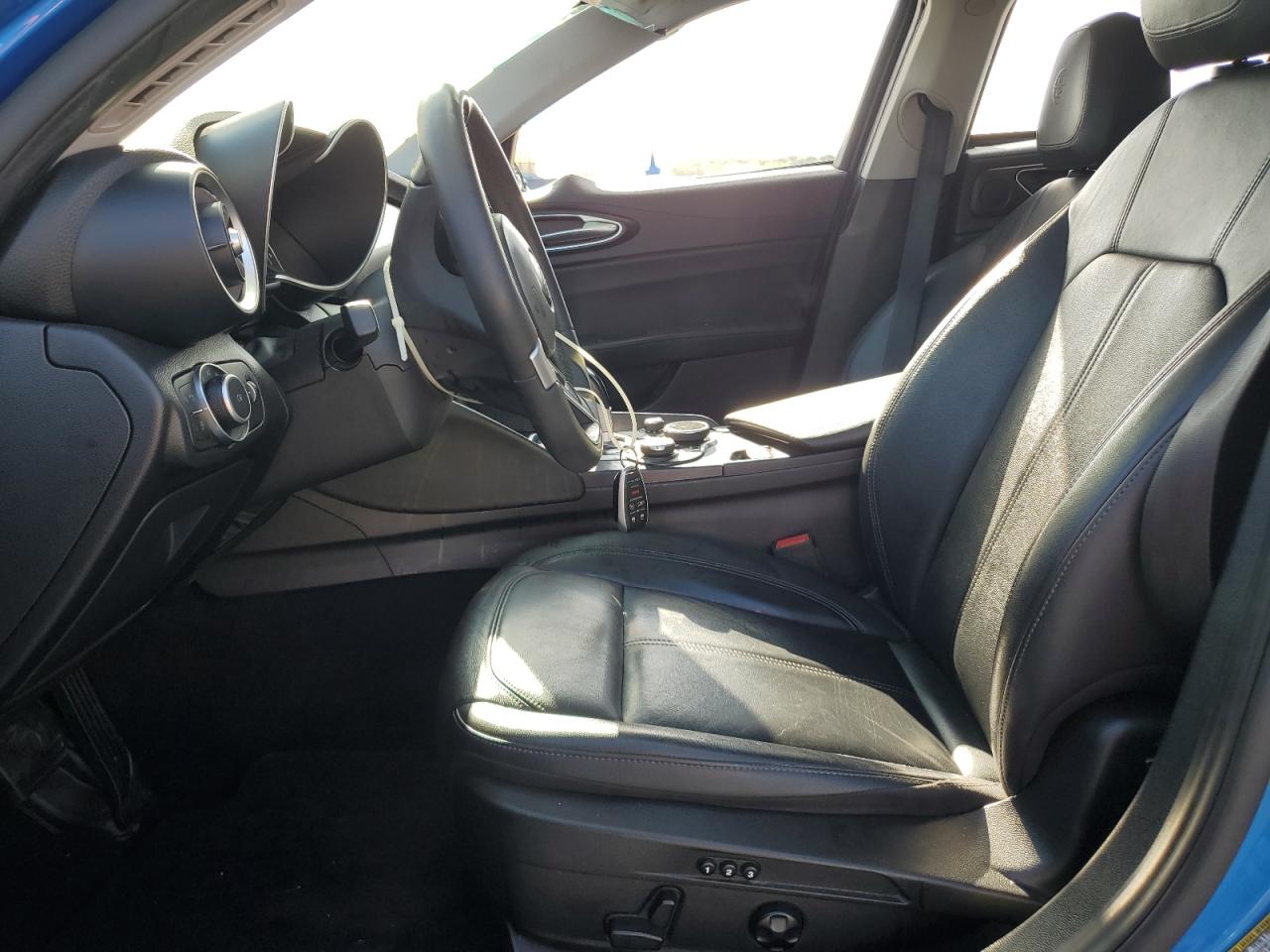 ZARFAEBN9J7565021 2018 Alfa Romeo Giulia