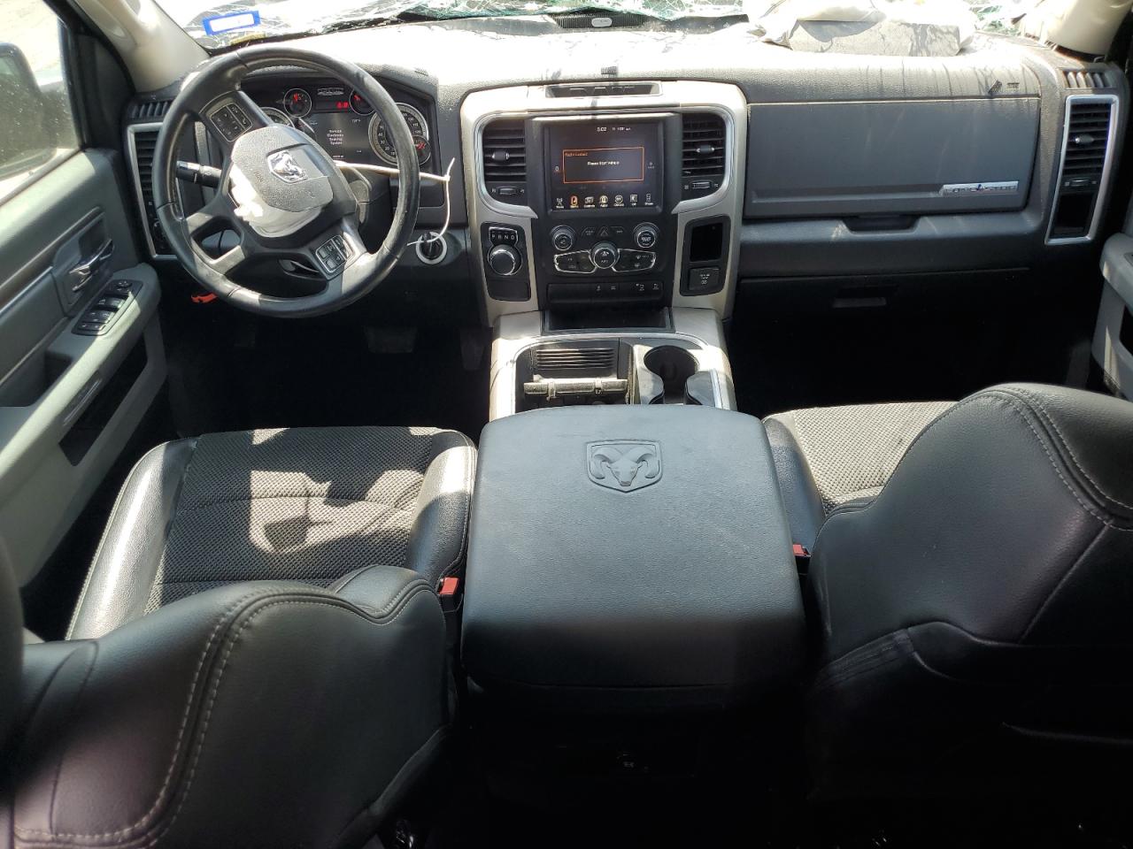 1C6RR6LT0HS683556 2017 Ram 1500 Slt