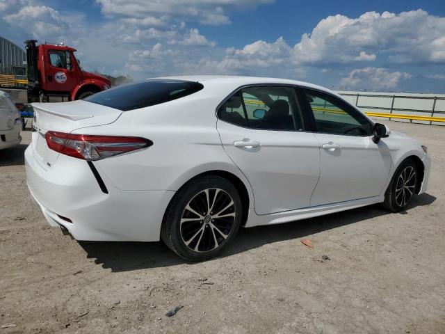 VIN 4T1B11HKXJU036415 2018 Toyota Camry, L no.3