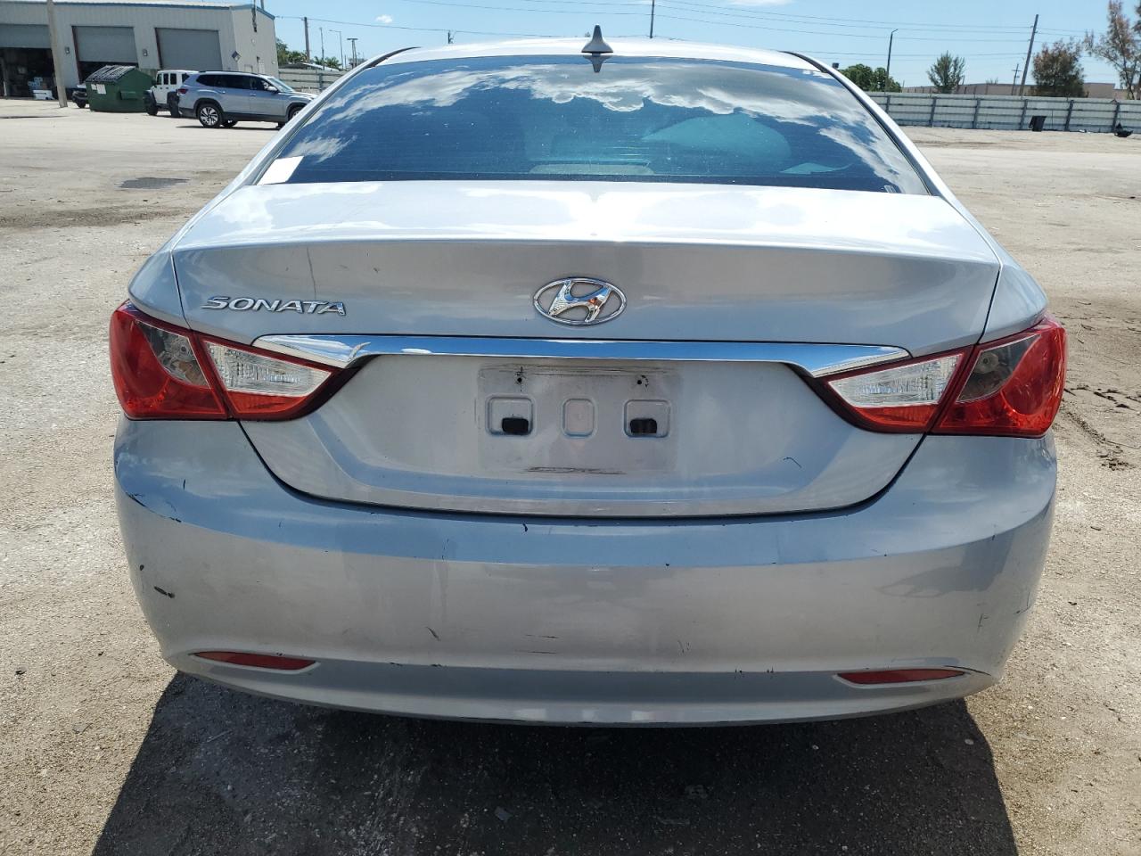 5NPEB4ACXCH381556 2012 Hyundai Sonata Gls