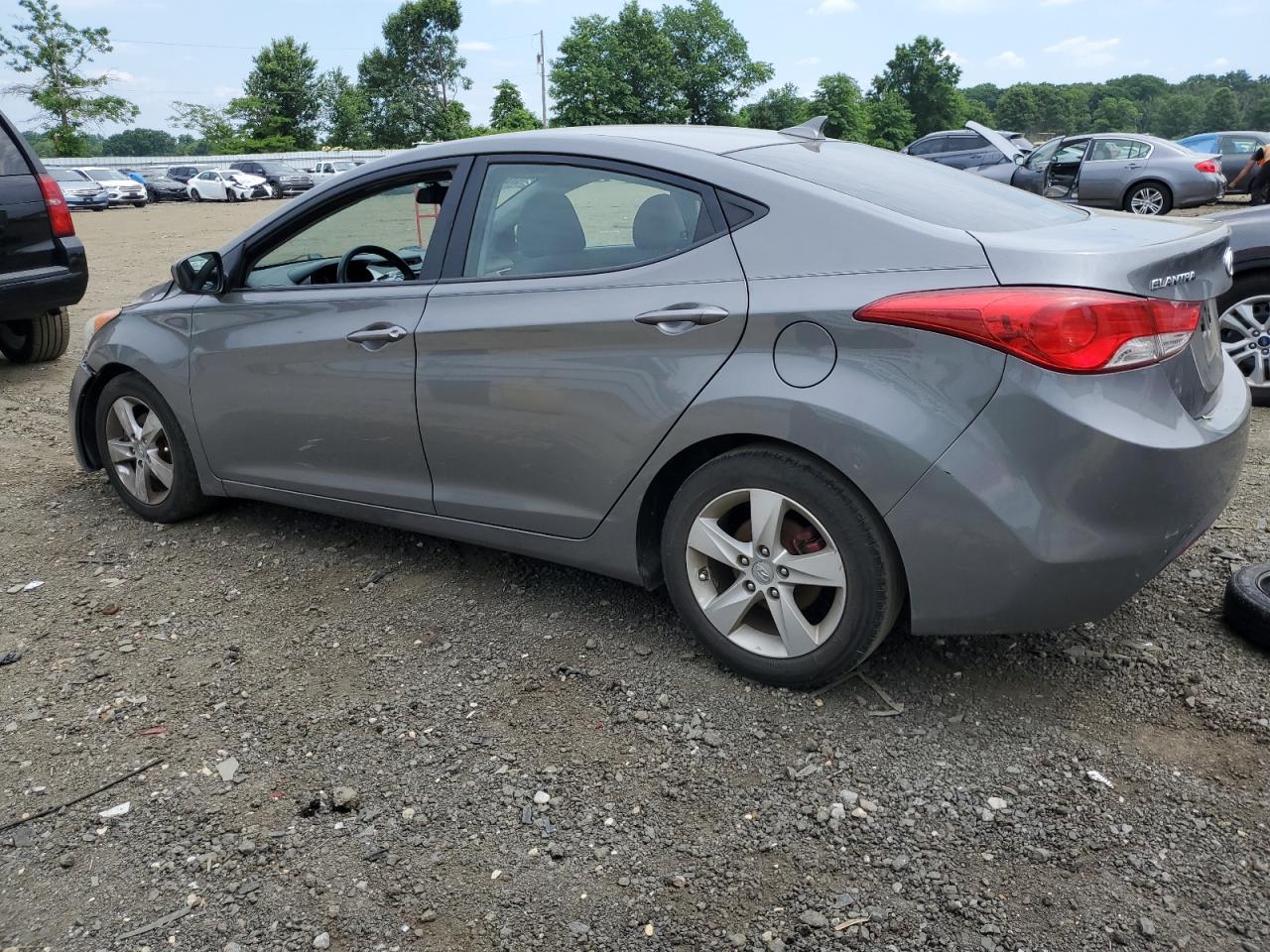 5NPDH4AE8DH323751 2013 Hyundai Elantra Gls