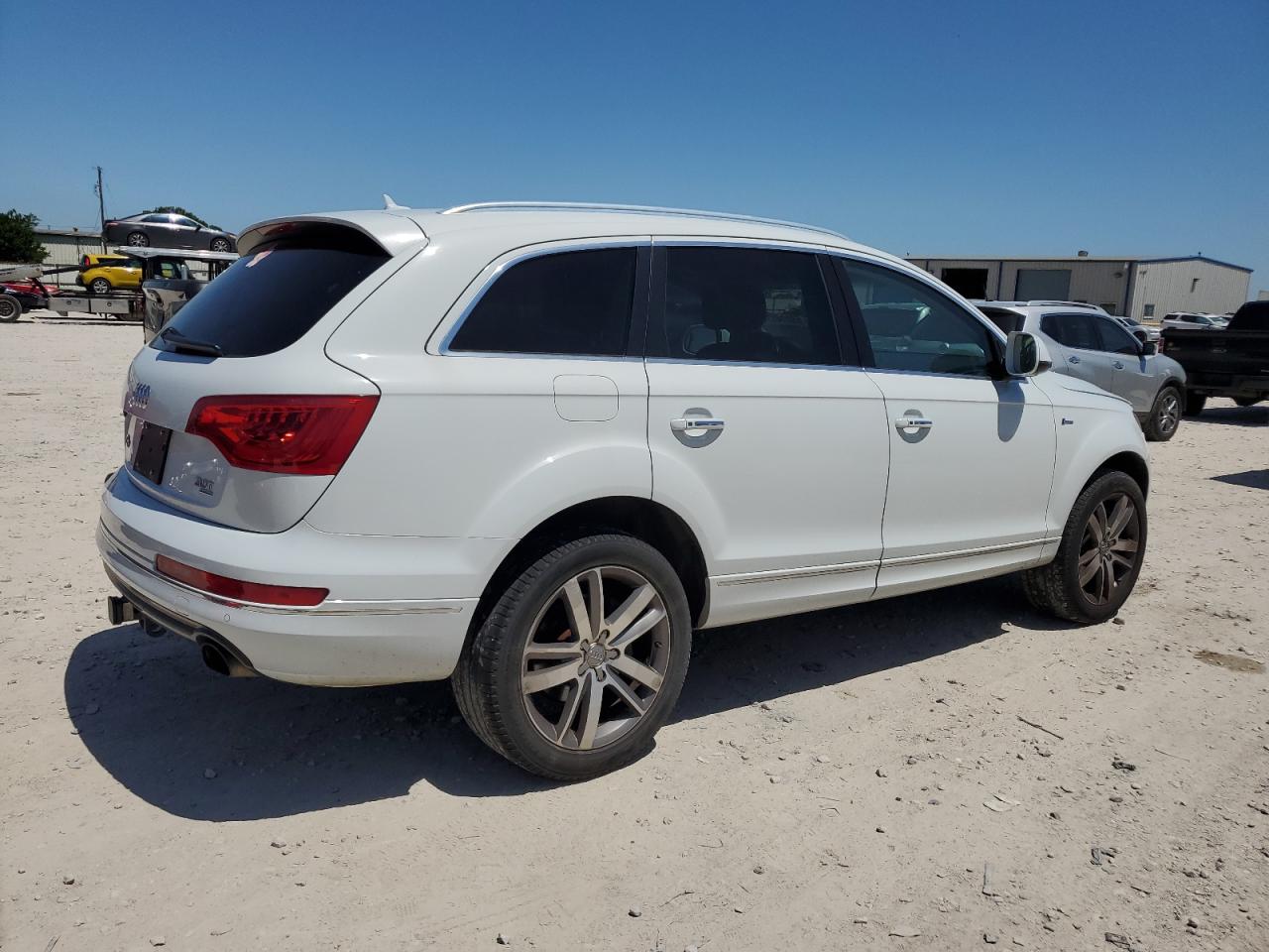 2015 Audi Q7 Premium Plus vin: WA1LGAFEXFD014758