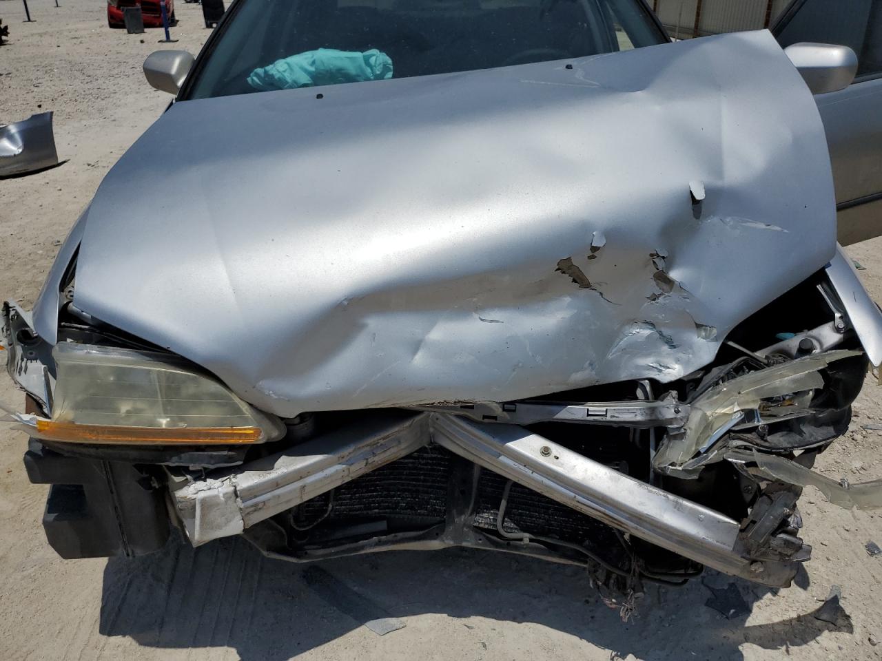 1HGCG564XYA038505 2000 Honda Accord Lx