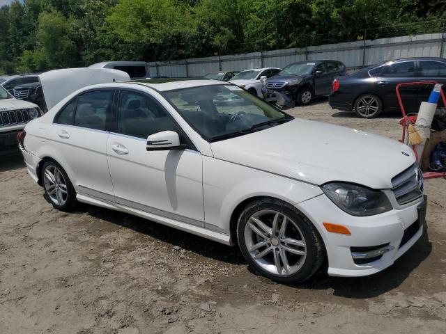 VIN WDDGF4HB3DR266906 2013 Mercedes-Benz C-Class, 250 no.4