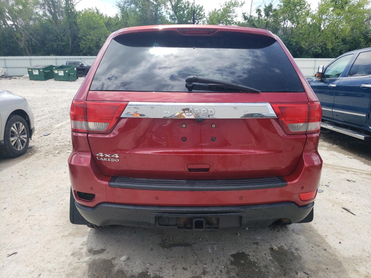 1J4RR4GG2BC507727 2011 Jeep Grand Cherokee Laredo