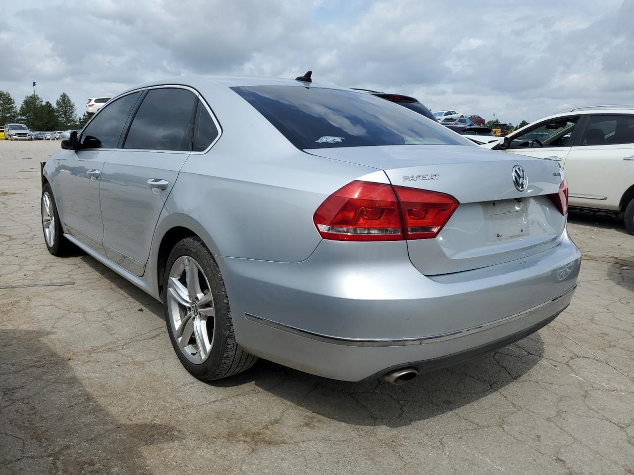 2014 Volkswagen Passat Se vin: 1VWBN7A38EC115234