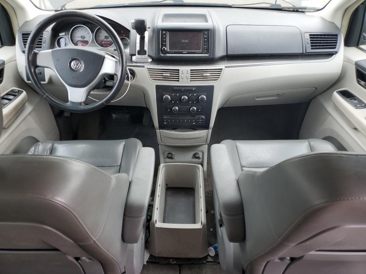 2V4RW3D16AR202560 2010 Volkswagen Routan Se