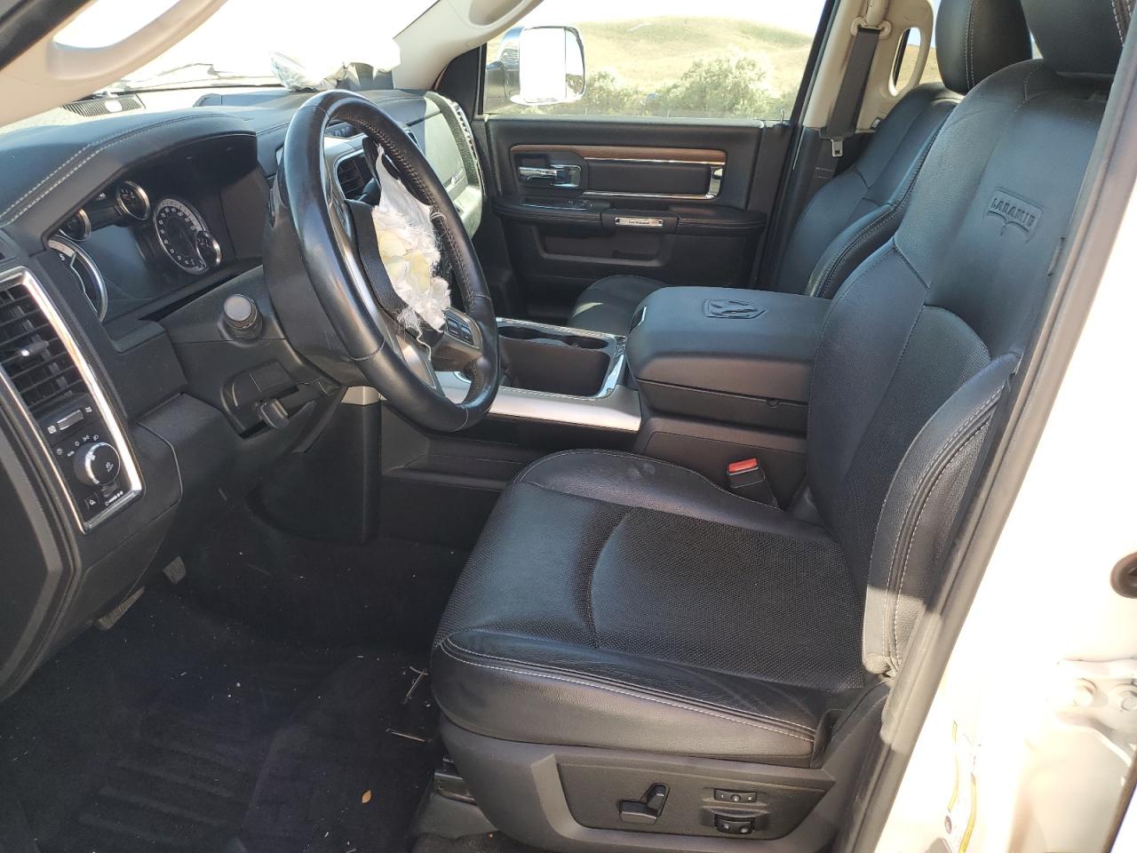 3C63R3JL1HG766198 2017 Ram 3500 Laramie