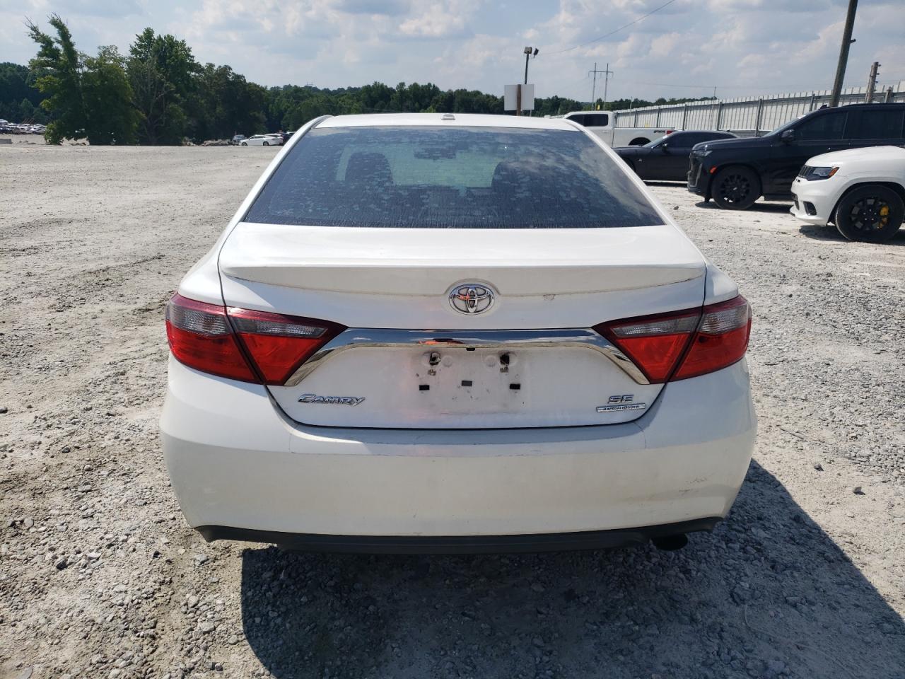 4T1BF1FK2GU513822 2016 Toyota Camry Le