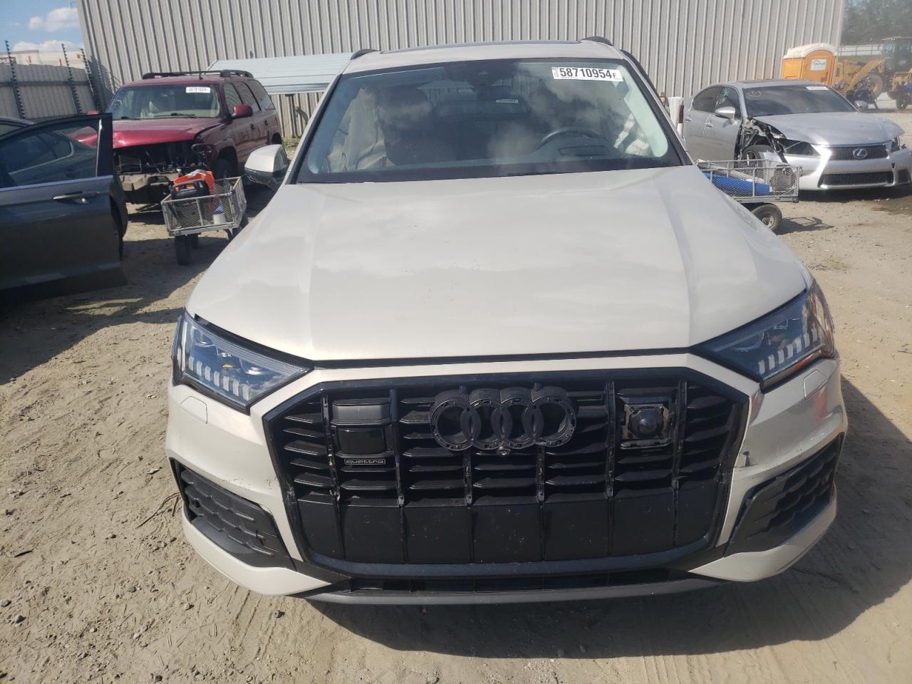 WA1VXAF78MD030853 2021 Audi Q7 Prestige