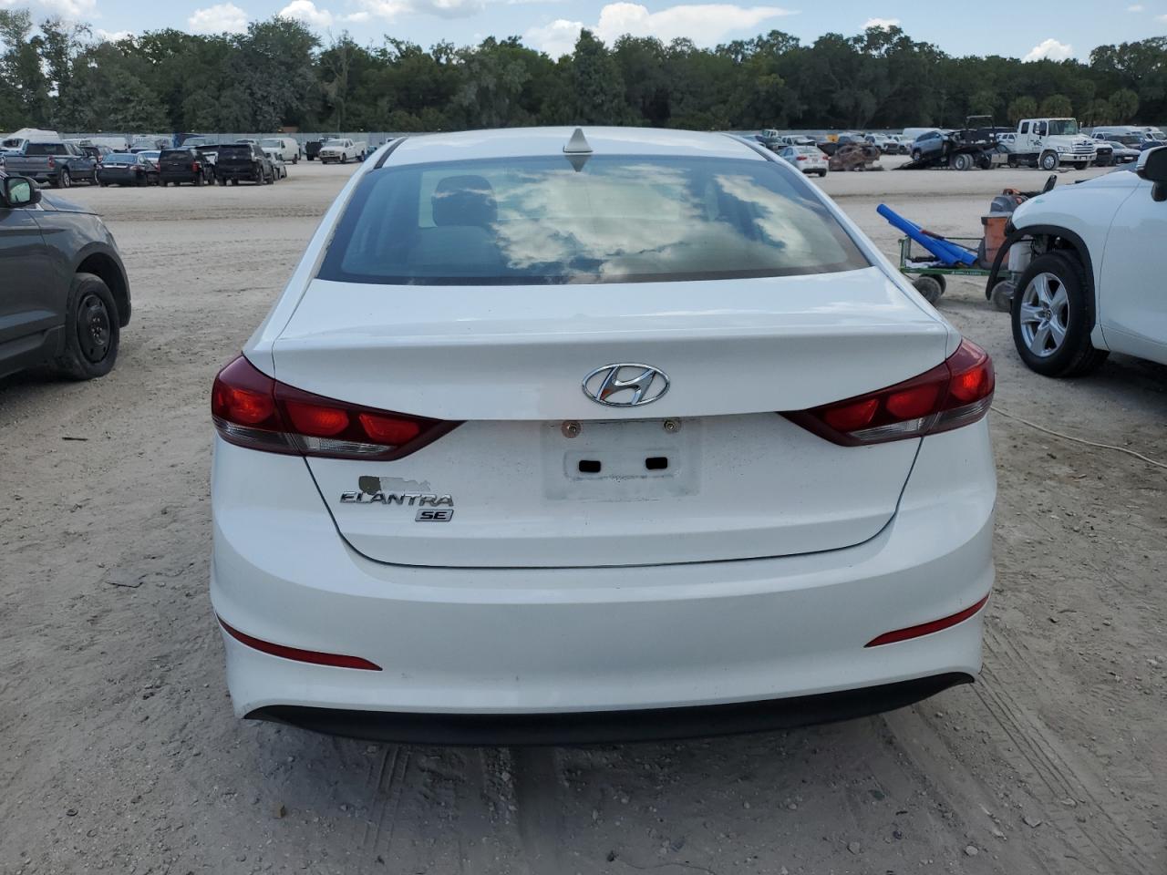 5NPD74LF9HH205867 2017 Hyundai Elantra Se