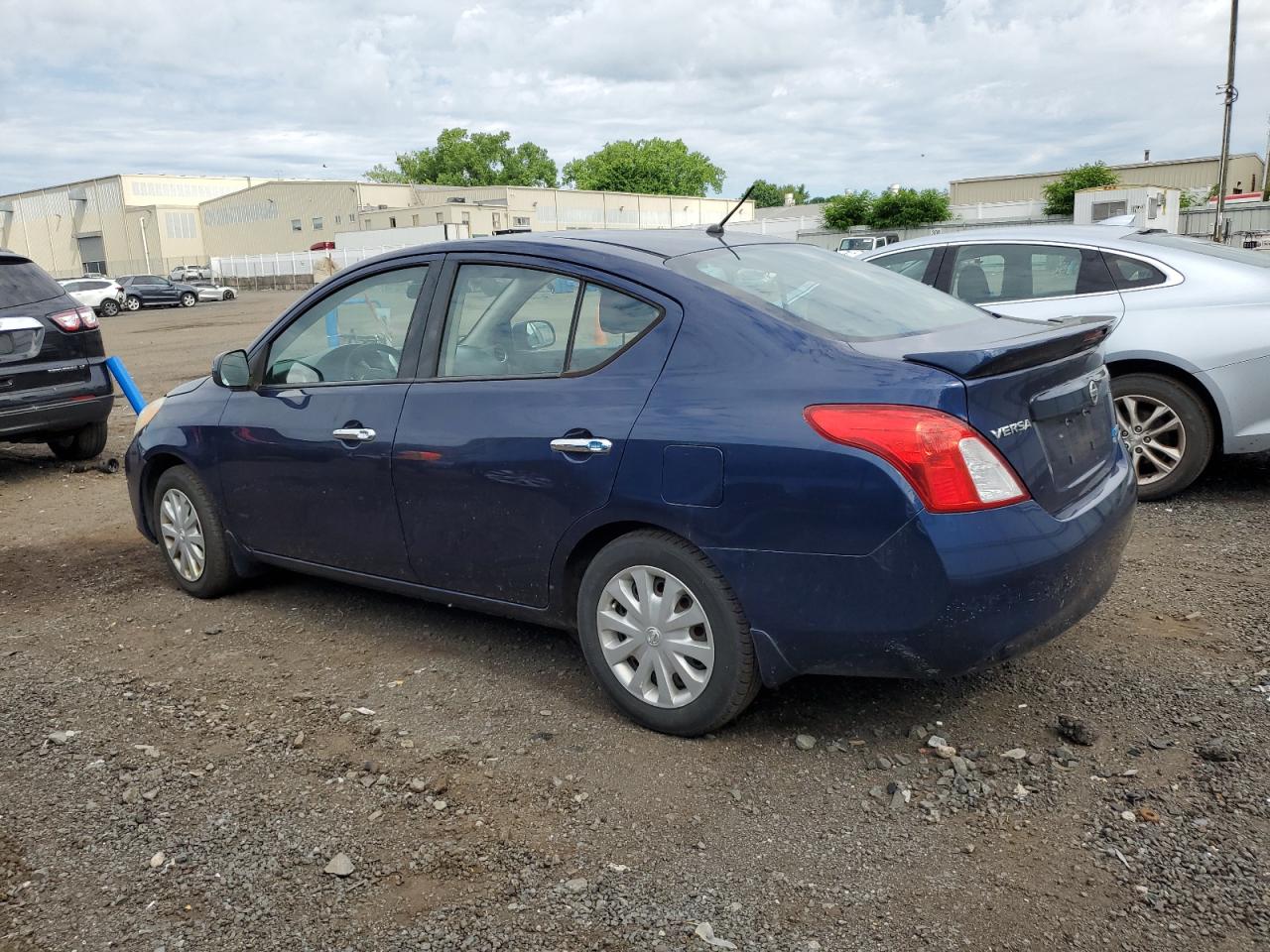 2014 Nissan Versa S vin: 3N1CN7AP2EK451839