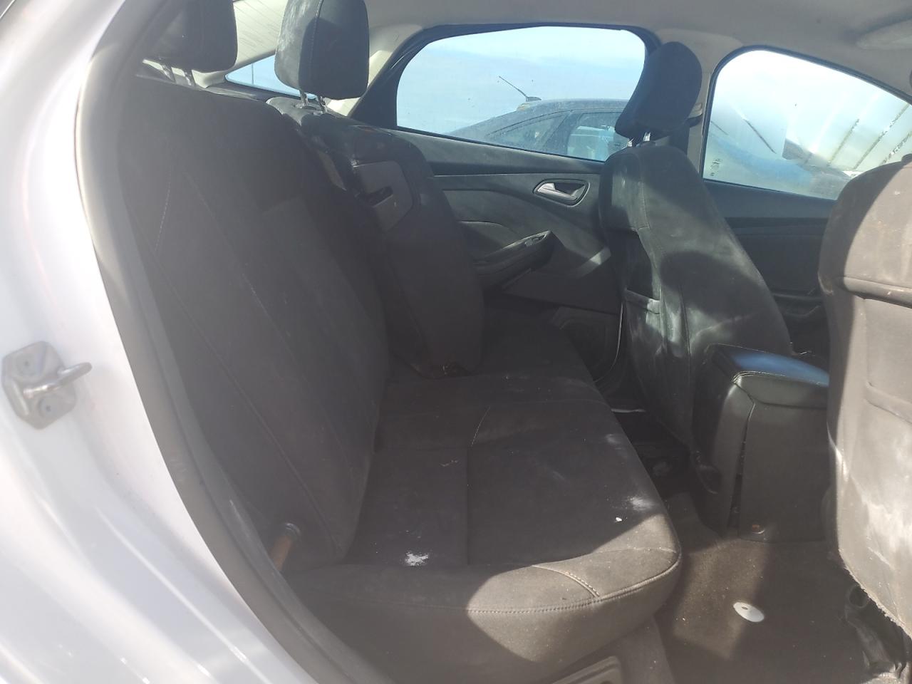 1FADP3F29FL210357 2015 Ford Focus Se