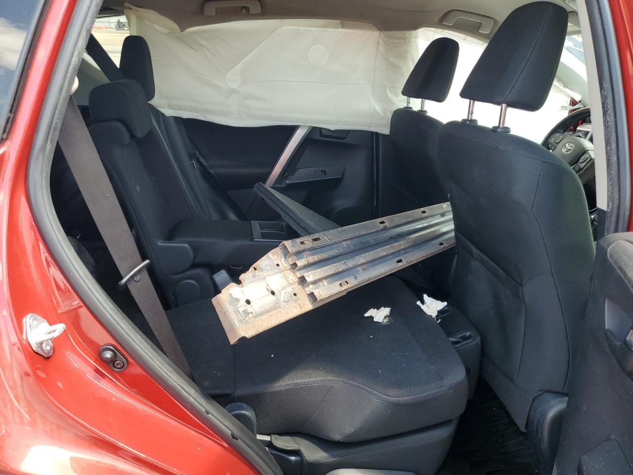 JTMZFREV9HJ122912 2017 Toyota Rav4 Le