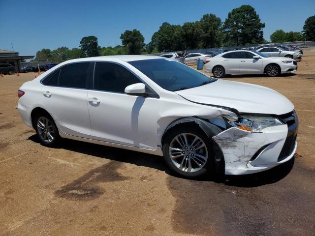 VIN 4T1BF1FK6GU525097 2016 Toyota Camry, LE no.4