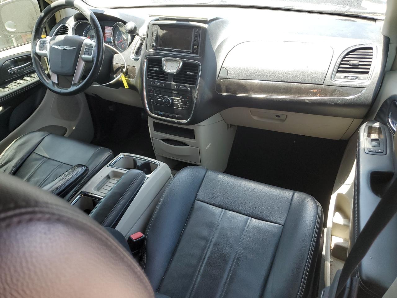 2C4RC1BG4DR669849 2013 Chrysler Town & Country Touring