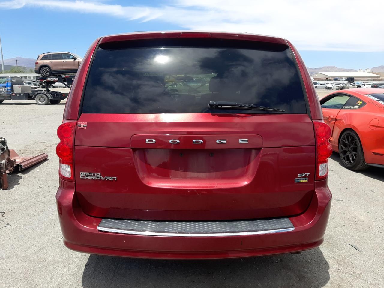 2C4RDGCG6GR266586 2016 Dodge Grand Caravan Sxt