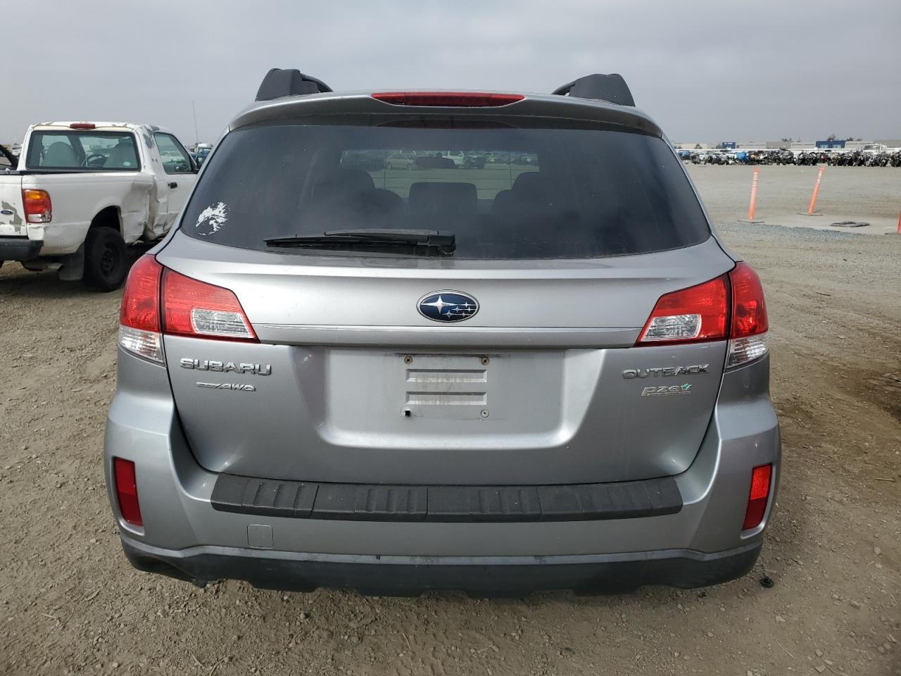 4S4BRBCC1B1366803 2011 Subaru Outback 2.5I Premium