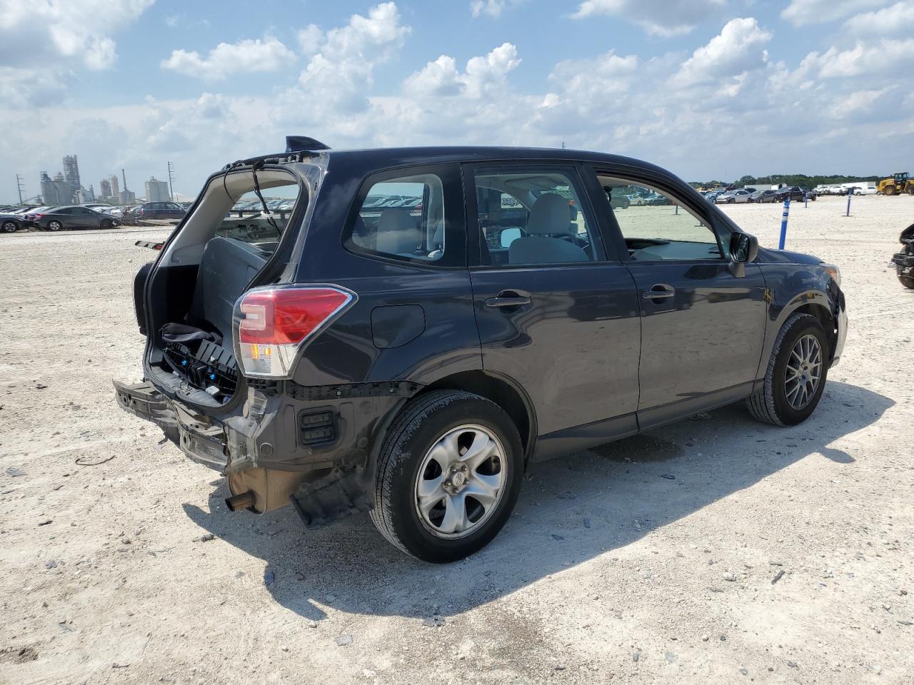 2018 Subaru Forester 2.5I vin: JF2SJAAC5JG590825