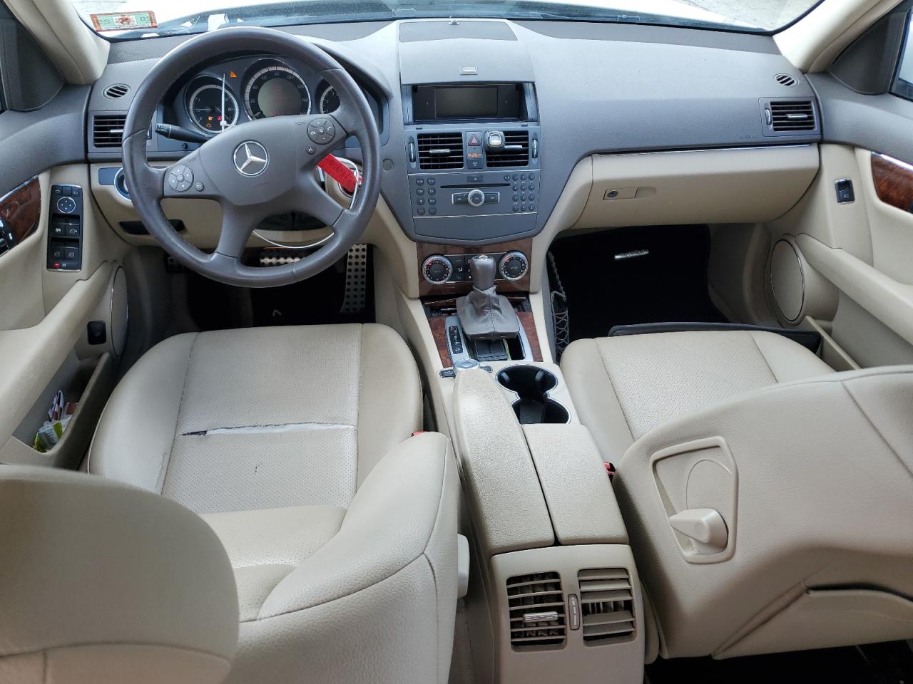 WDDGF5EB1AR103208 2010 Mercedes-Benz C 300
