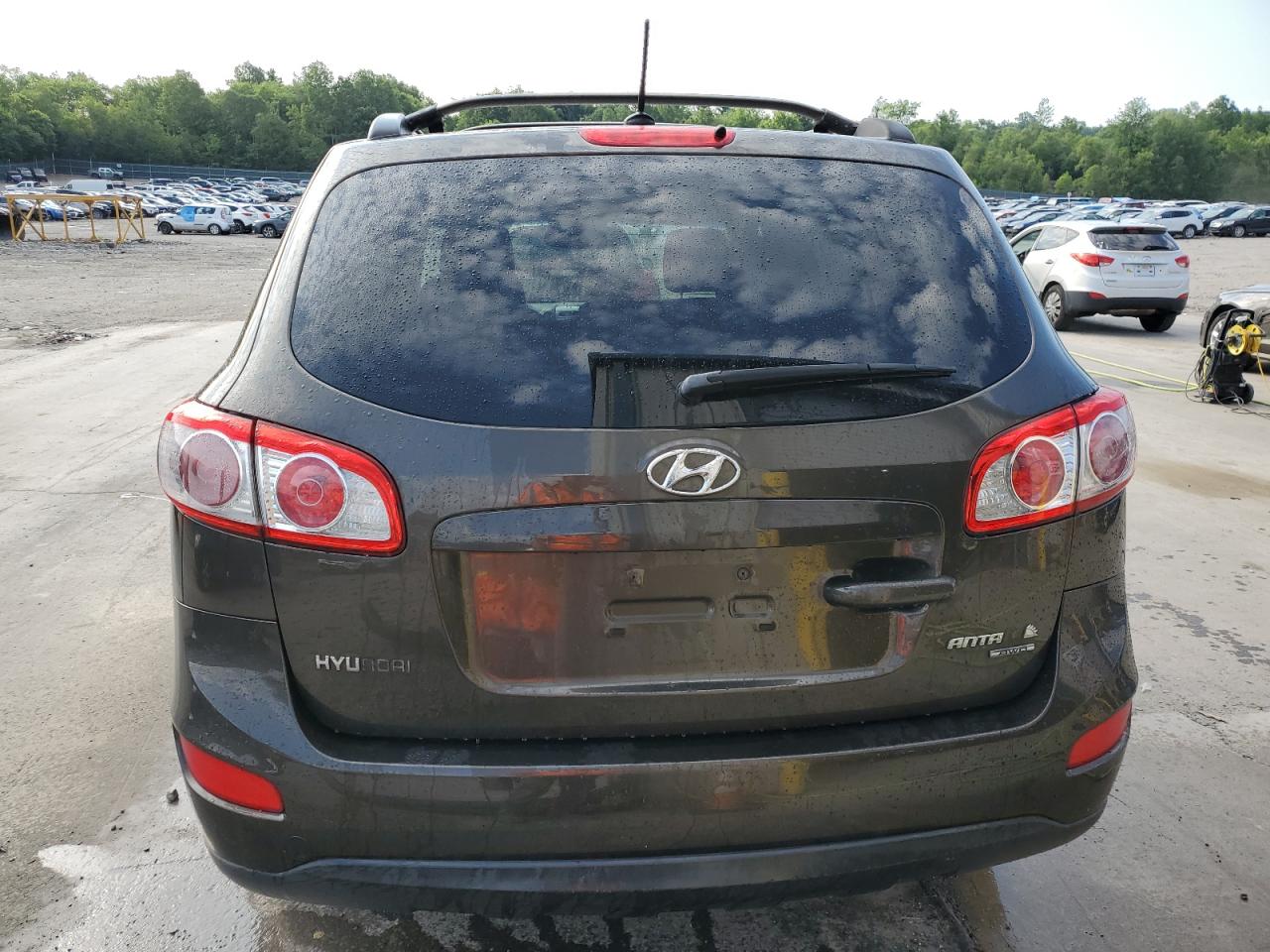 5XYZGDAG7BG077984 2011 Hyundai Santa Fe Gls