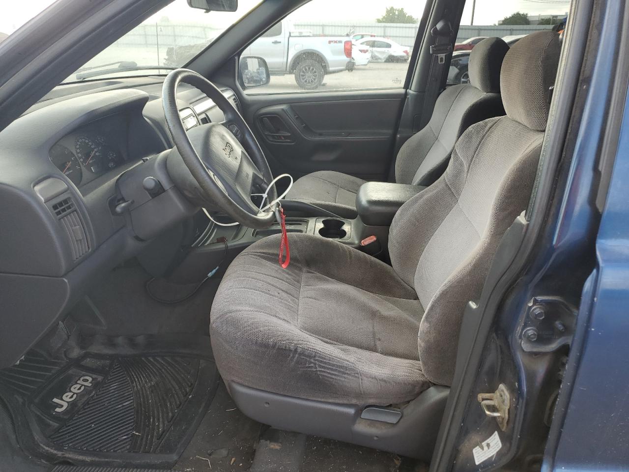 1J4GX48S81C694034 2001 Jeep Grand Cherokee Laredo