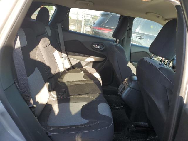 2018 Jeep Cherokee Latitude VIN: 1C4PJMCX6JD562653 Lot: 60326424