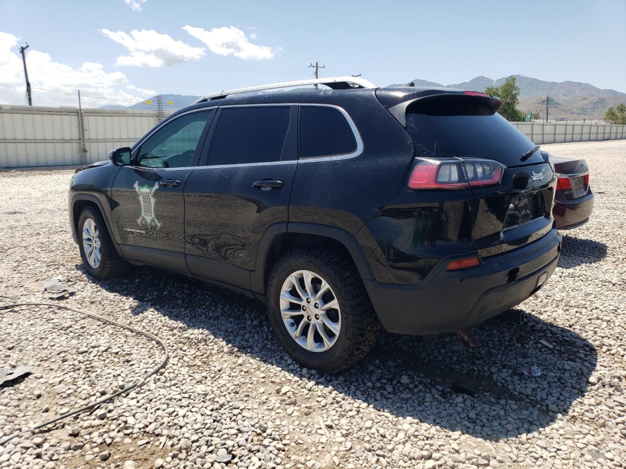 2019 Jeep Cherokee Latitude vin: 1C4PJLCB2KD222500