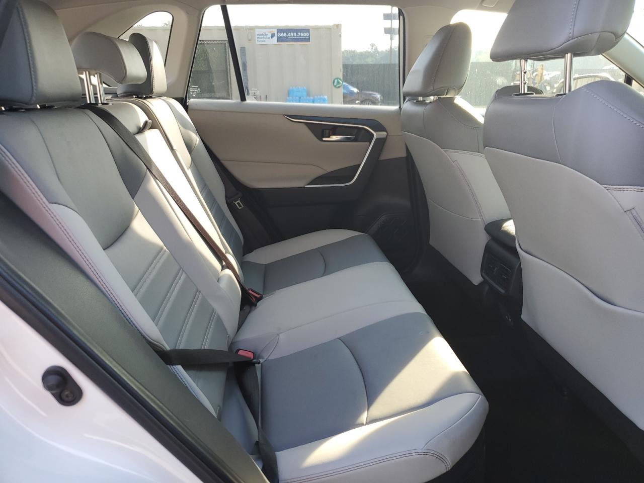 JTMB6RFV7ND532571 2022 Toyota Rav4 Xle Premium