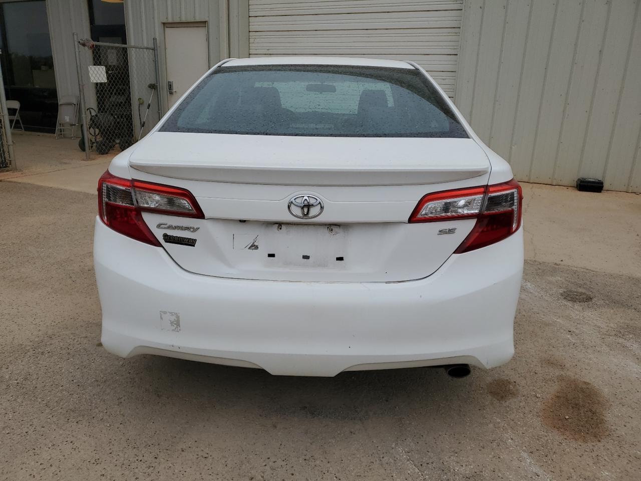 4T1BF1FK4EU818686 2014 Toyota Camry L