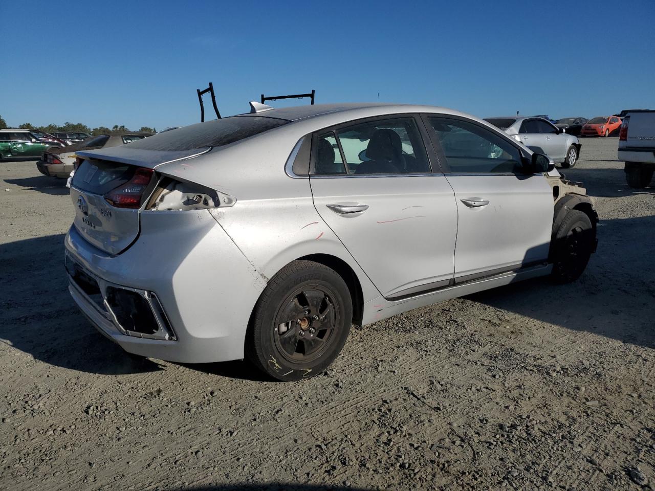 2018 Hyundai Ioniq Sel vin: KMHC75LC3JU061859