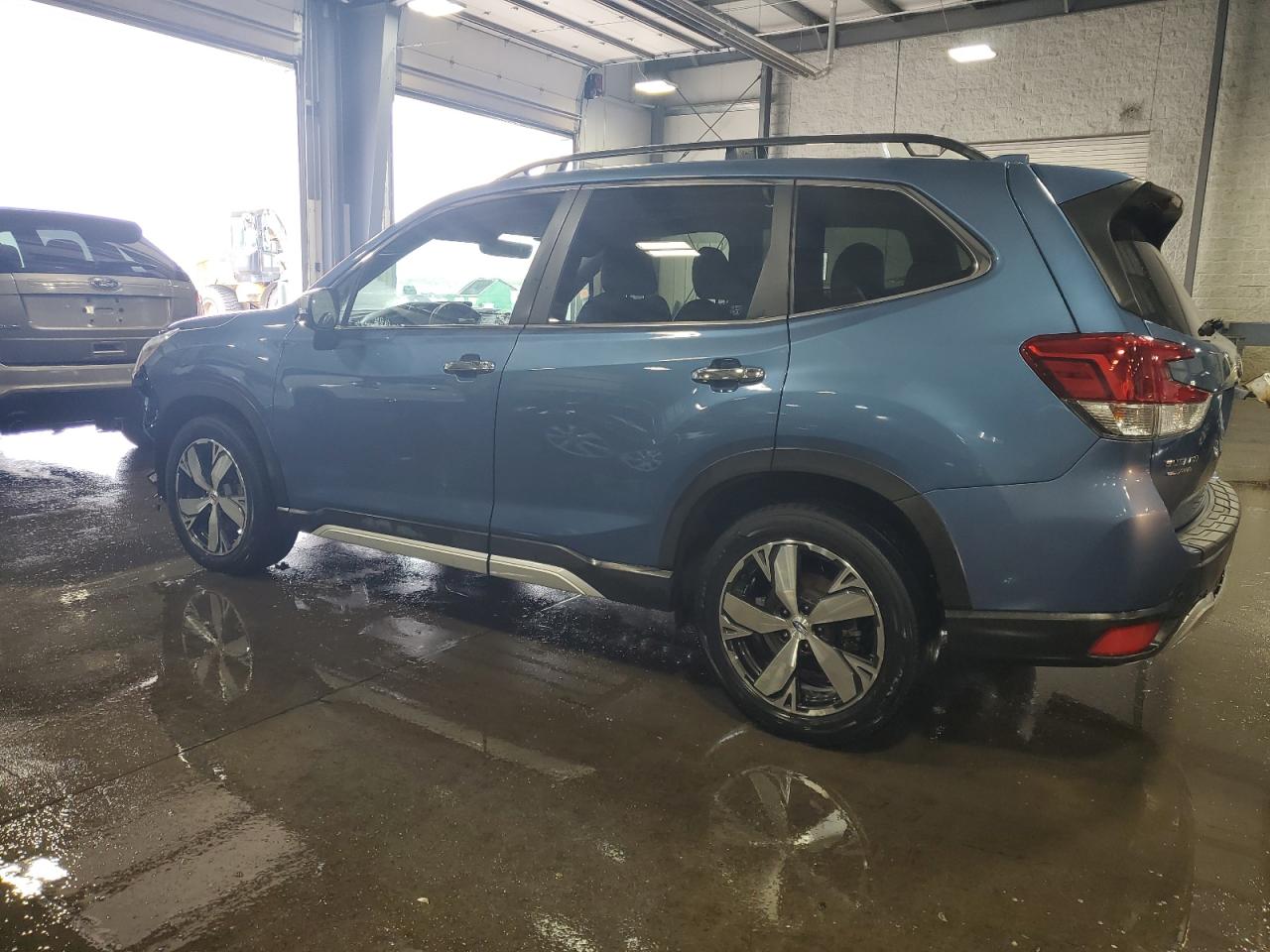 2019 Subaru Forester Touring vin: JF2SKAWC2KH570324