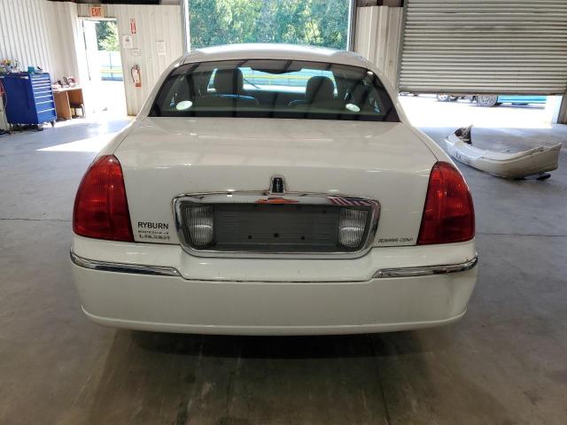 2008 Lincoln Town Car Signature Limited VIN: 2LNHM82V28X640363 Lot: 57422604