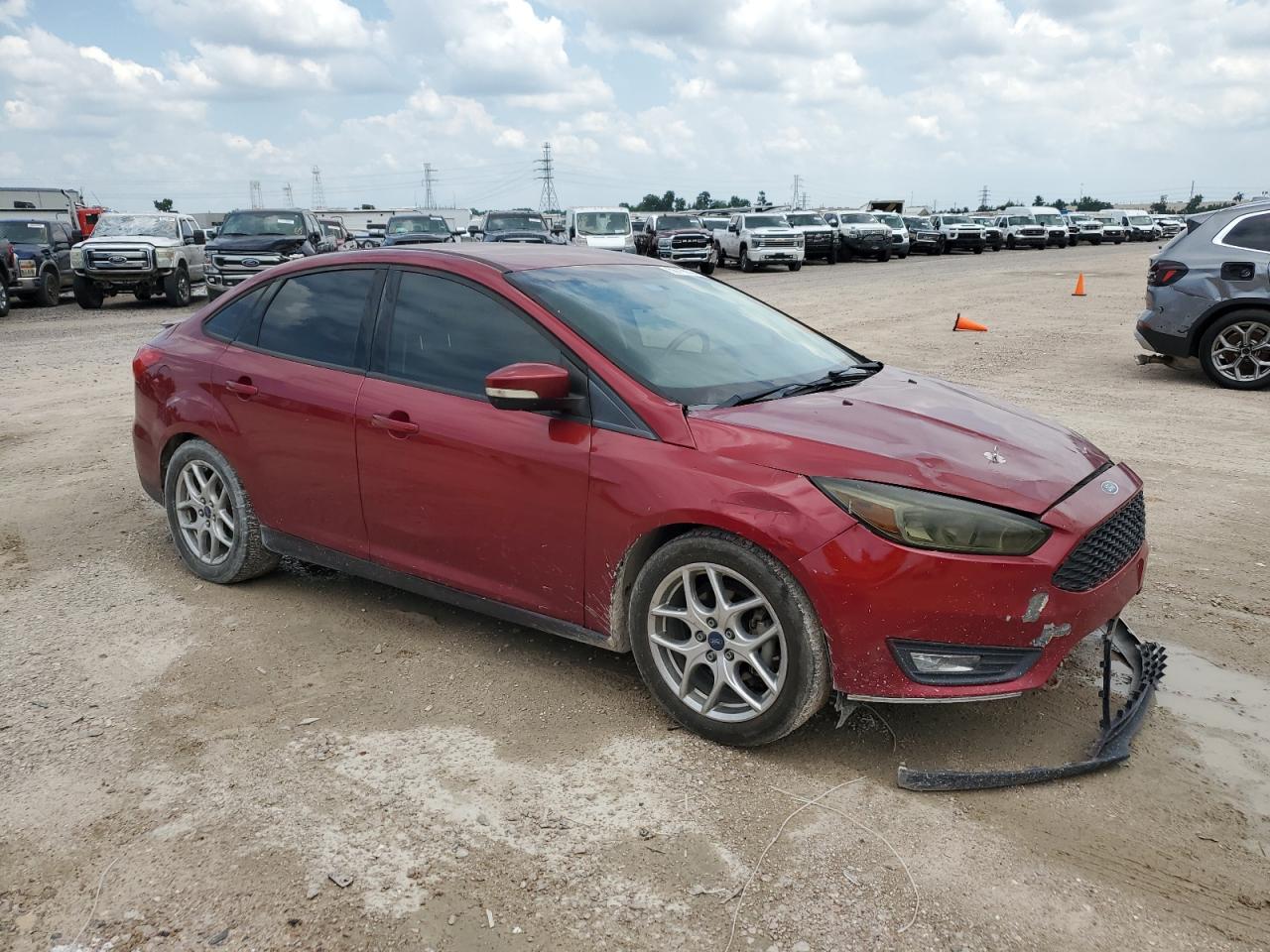 2015 Ford Focus Se vin: 1FADP3F25FL323593