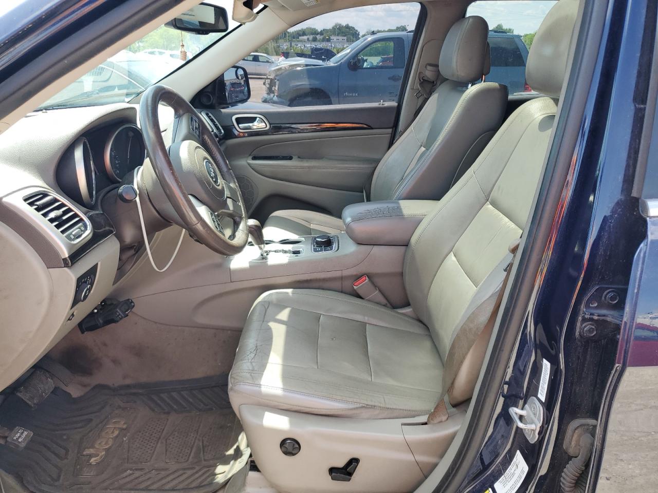 1C4RJFAT0CC308031 2012 Jeep Grand Cherokee Laredo