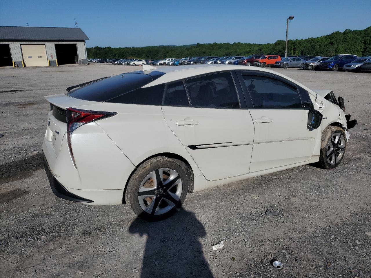 2016 Toyota Prius vin: JTDKARFU5G3008821