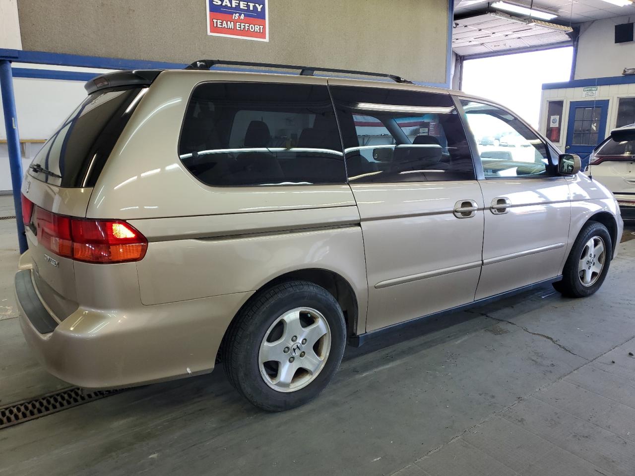 2HKRL18661H593476 2001 Honda Odyssey Ex