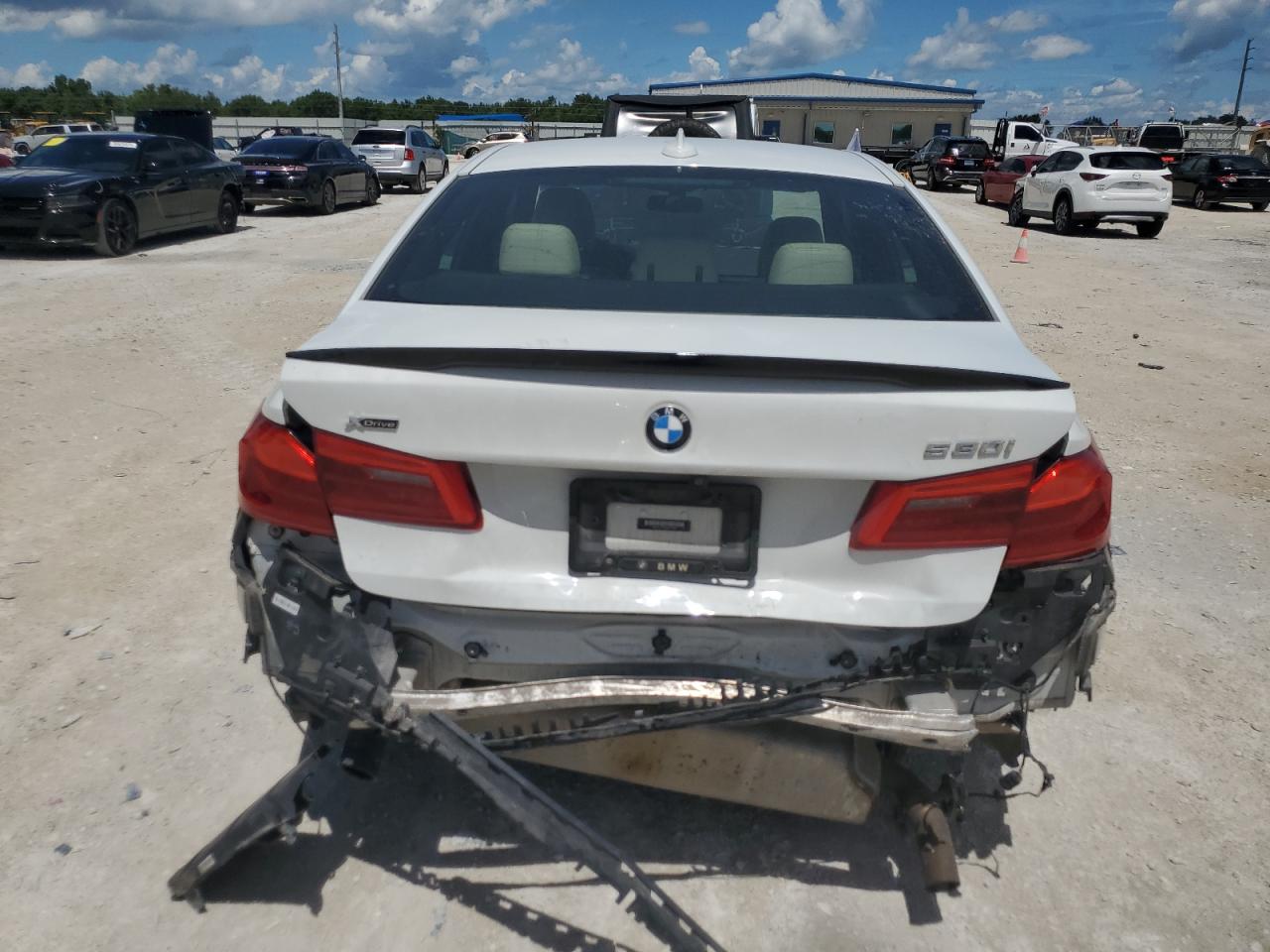 WBAJA7C59KWW17668 2019 BMW 530 Xi