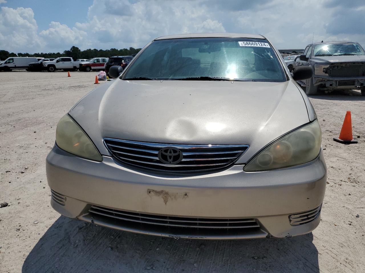 4T1BE32K15U583040 2005 Toyota Camry Le