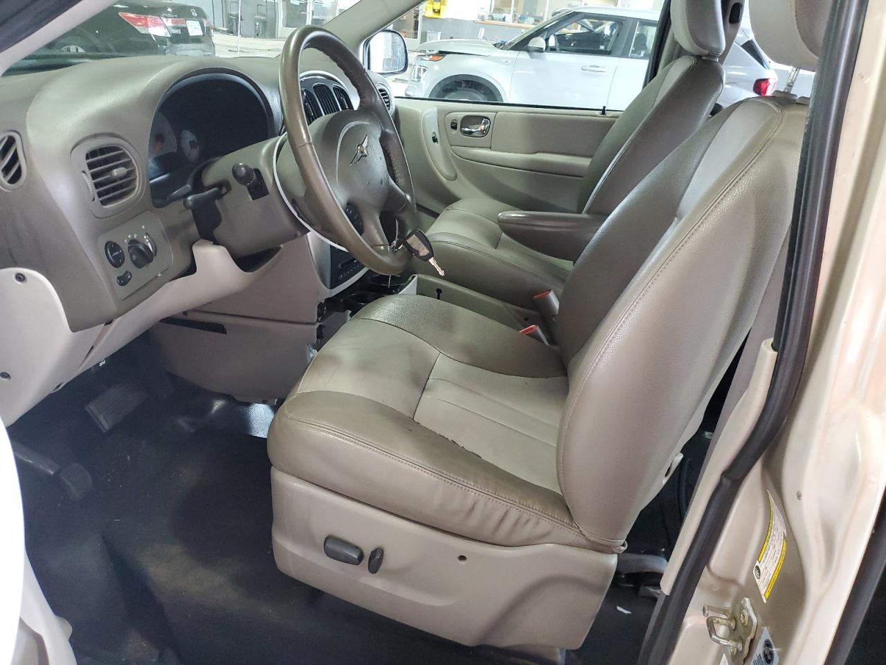 2C4GP54L95R376883 2005 Chrysler Town & Country Touring