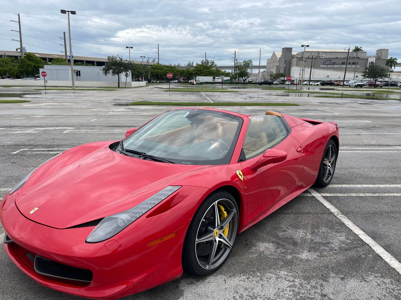 2015 Ferrari 458 Spider vin: ZFF68NHAXF0209561