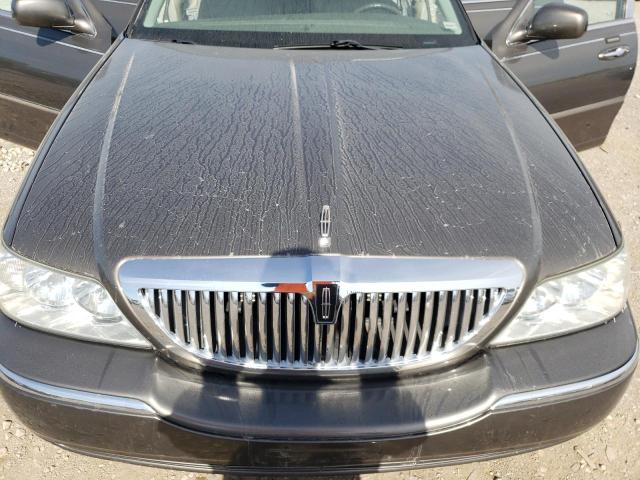 2003 Lincoln Town Car Executive VIN: 1LNHM81W53Y639081 Lot: 58402614