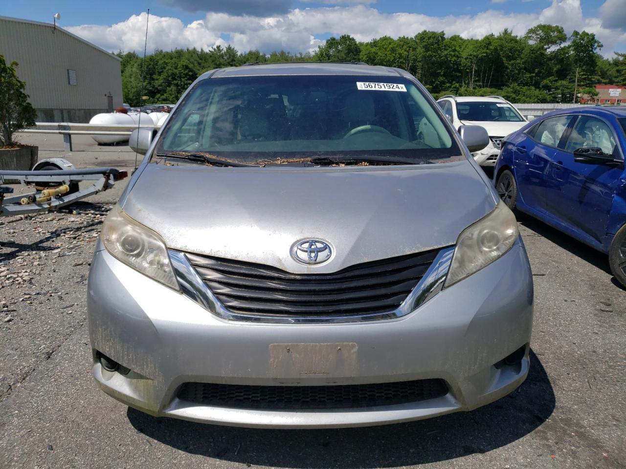 5TDKK3DC5BS075835 2011 Toyota Sienna Le