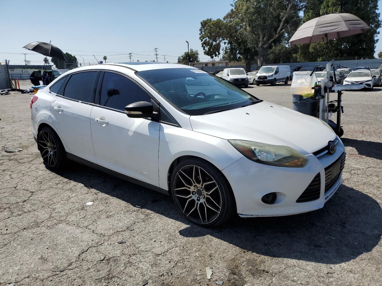 2012 Ford Focus Titanium vin: 1FAHP3J2XCL330415