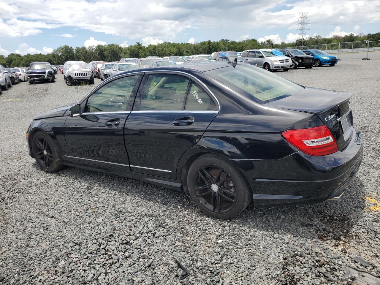 2014 Mercedes-Benz C 300 4Matic vin: WDDGF8AB6EG216399